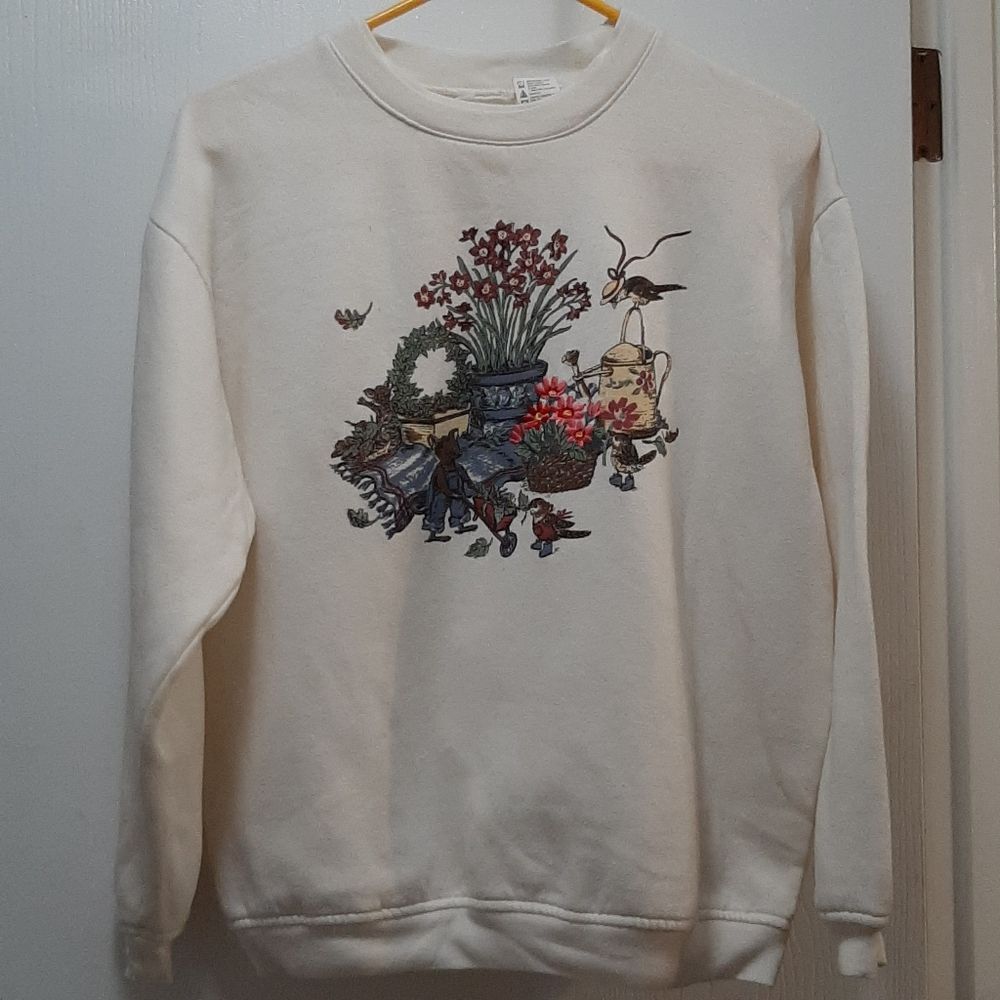 Graphic Garden Fleece Sweater Off White Medium Grandma Core